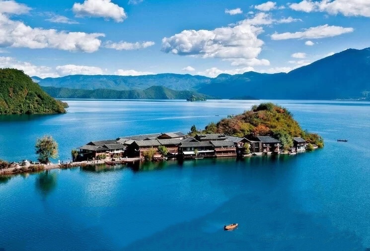 泸沽湖