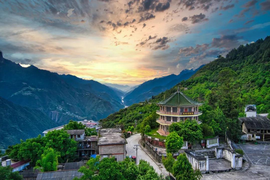 这个夏天来一场说走就走的自驾世界遗产—三江并流处  最美的自驾旅行线路